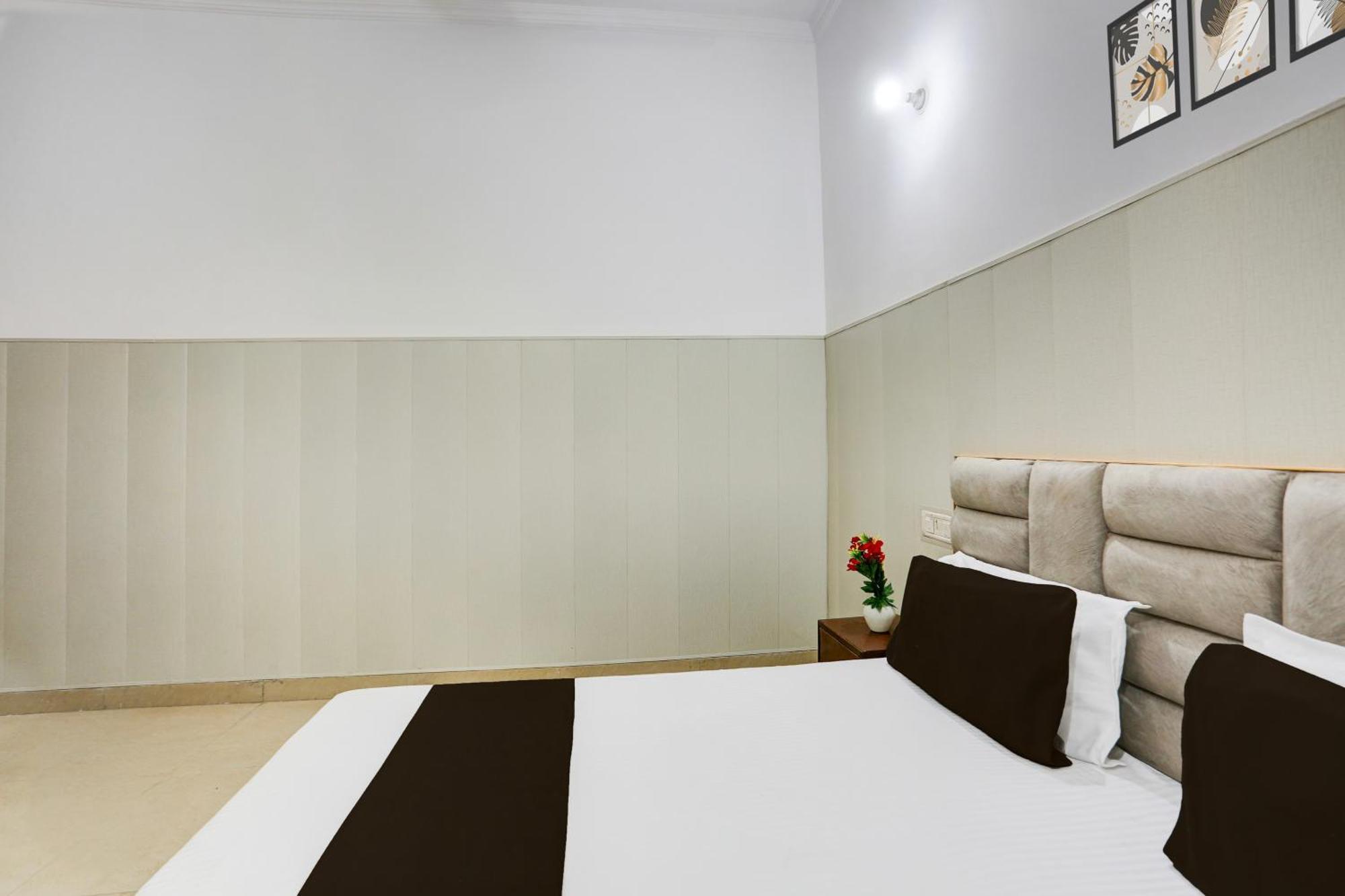 Hotel O Vk Palace آغْرا المظهر الخارجي الصورة